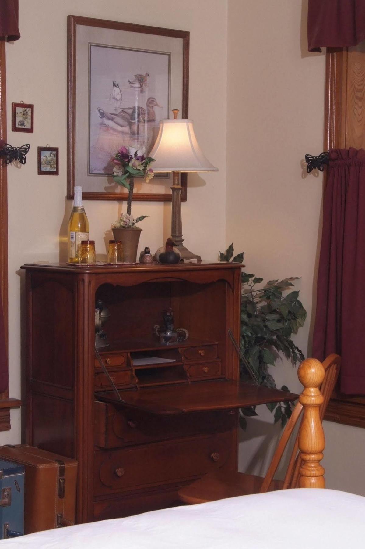 Harvest Moon Bed & Breakfast New Holland Exterior photo